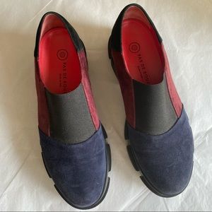 Pas De Rouge Navy Blue Clogs 🥿